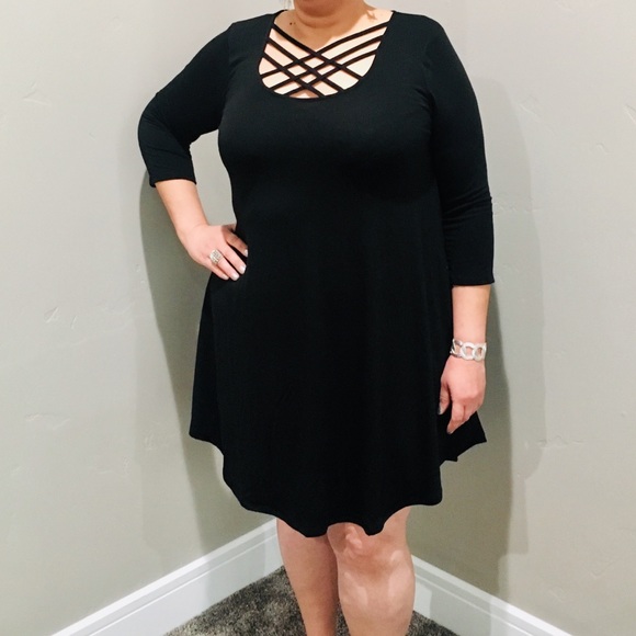 Plus Size Casual Fall Black Dress. - Picture 4 of 8